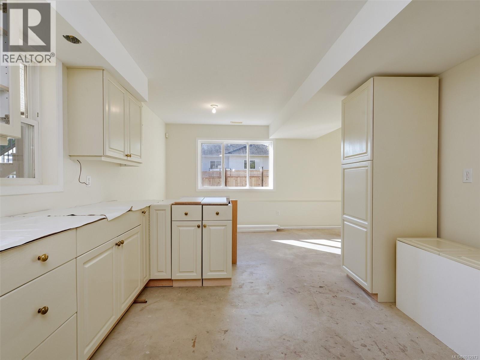877 Beckwith Ave, Saanich, British Columbia  V8X 3S2 - Photo 31 - 1012973