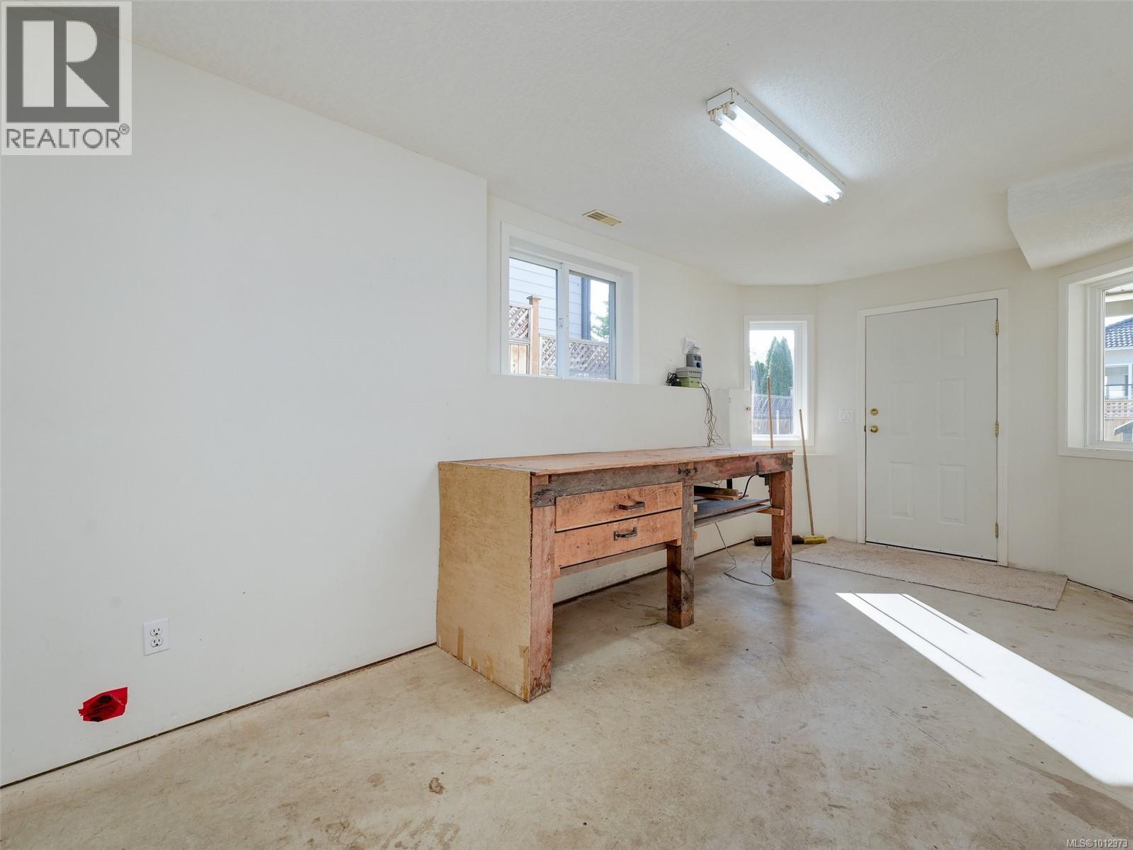877 Beckwith Ave, Saanich, British Columbia  V8X 3S2 - Photo 37 - 1012973