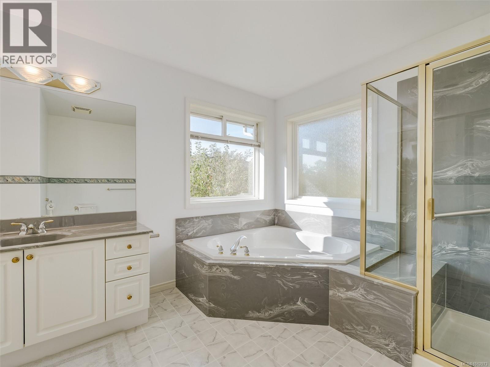 877 Beckwith Ave, Saanich, British Columbia  V8X 3S2 - Photo 22 - 1012973