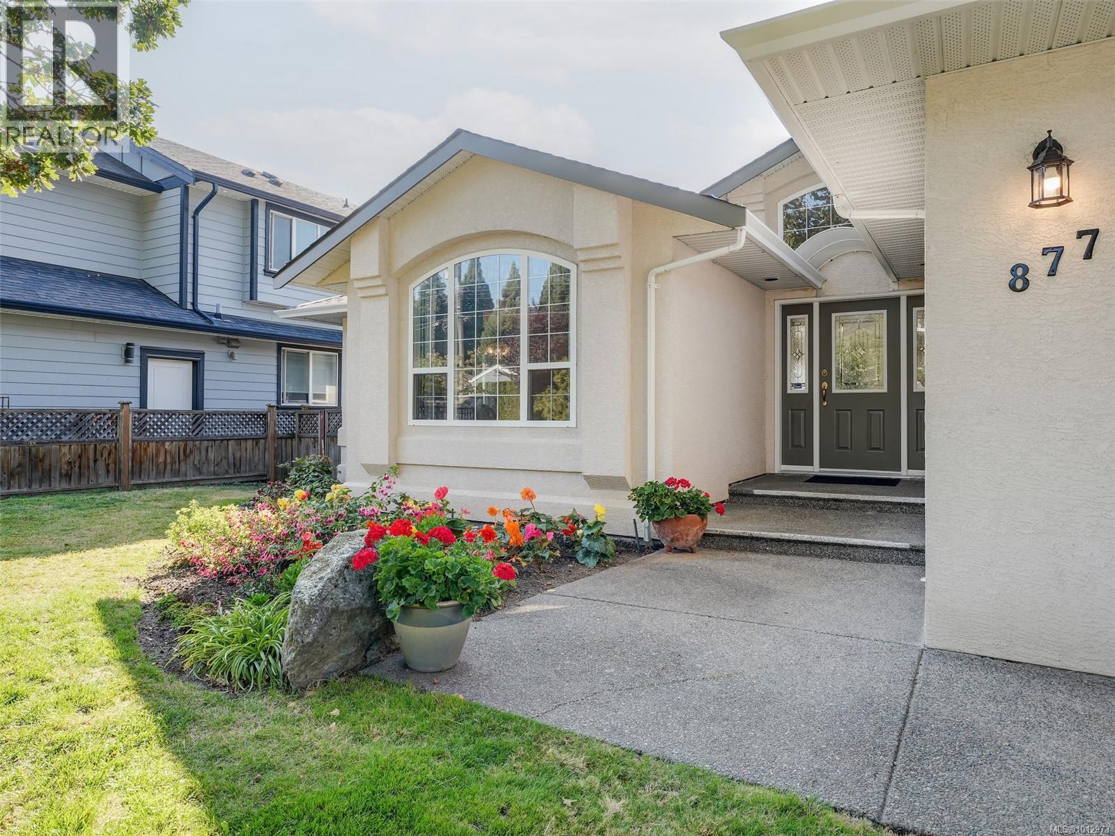 Property at 877 Beckwith Ave image 1