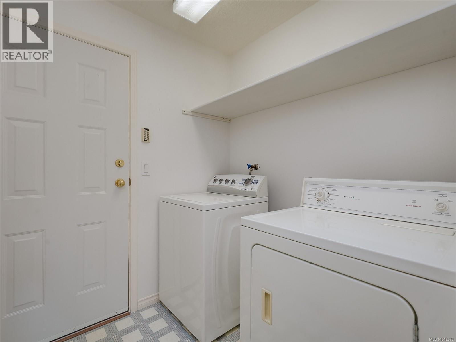 877 Beckwith Ave, Saanich, British Columbia  V8X 3S2 - Photo 39 - 1012973