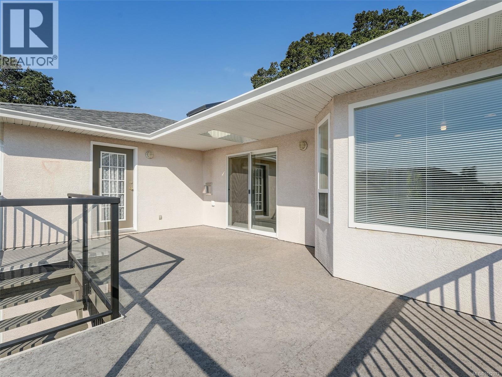 877 Beckwith Ave, Saanich, British Columbia  V8X 3S2 - Photo 41 - 1012973