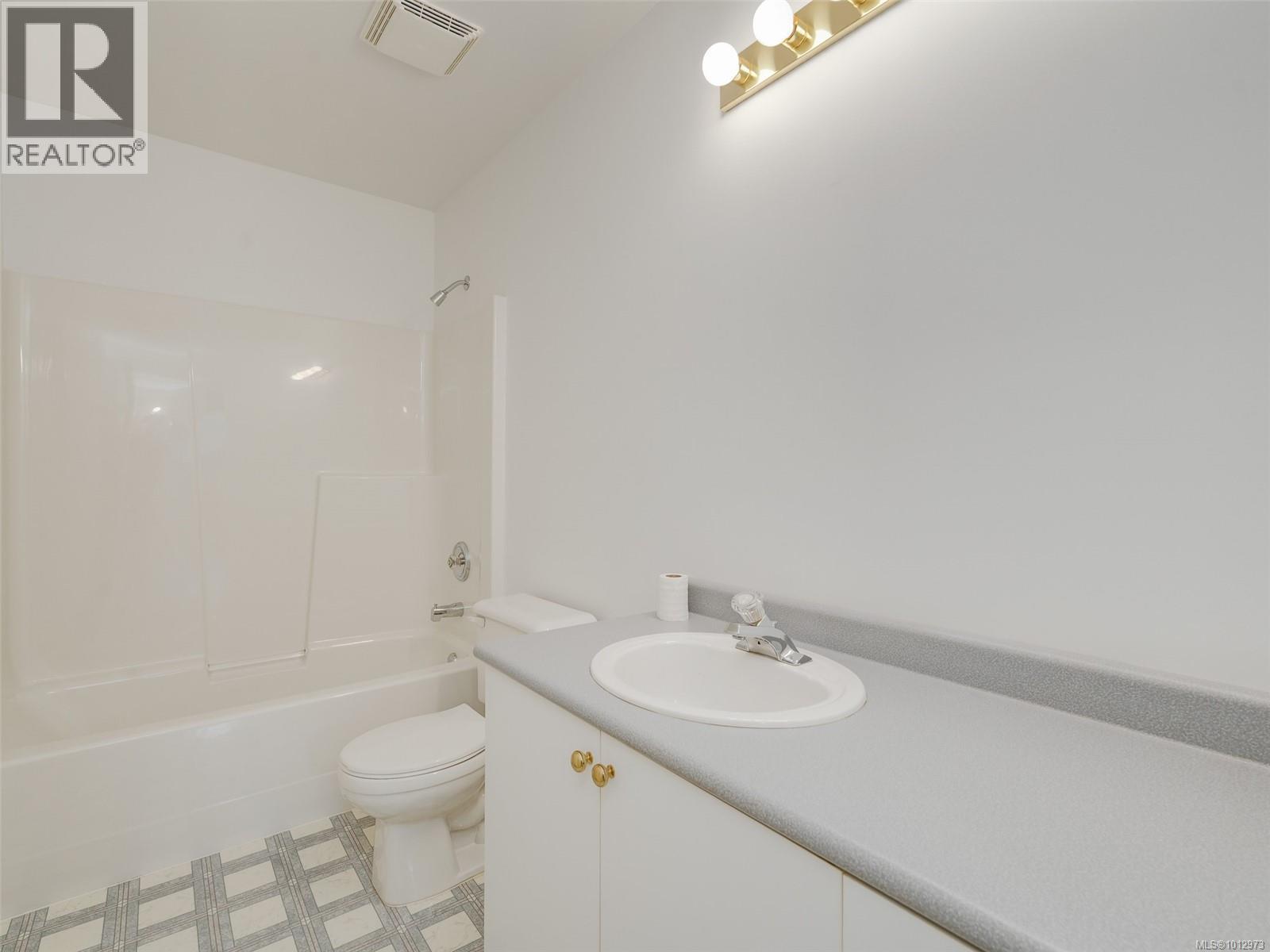 877 Beckwith Ave, Saanich, British Columbia  V8X 3S2 - Photo 34 - 1012973