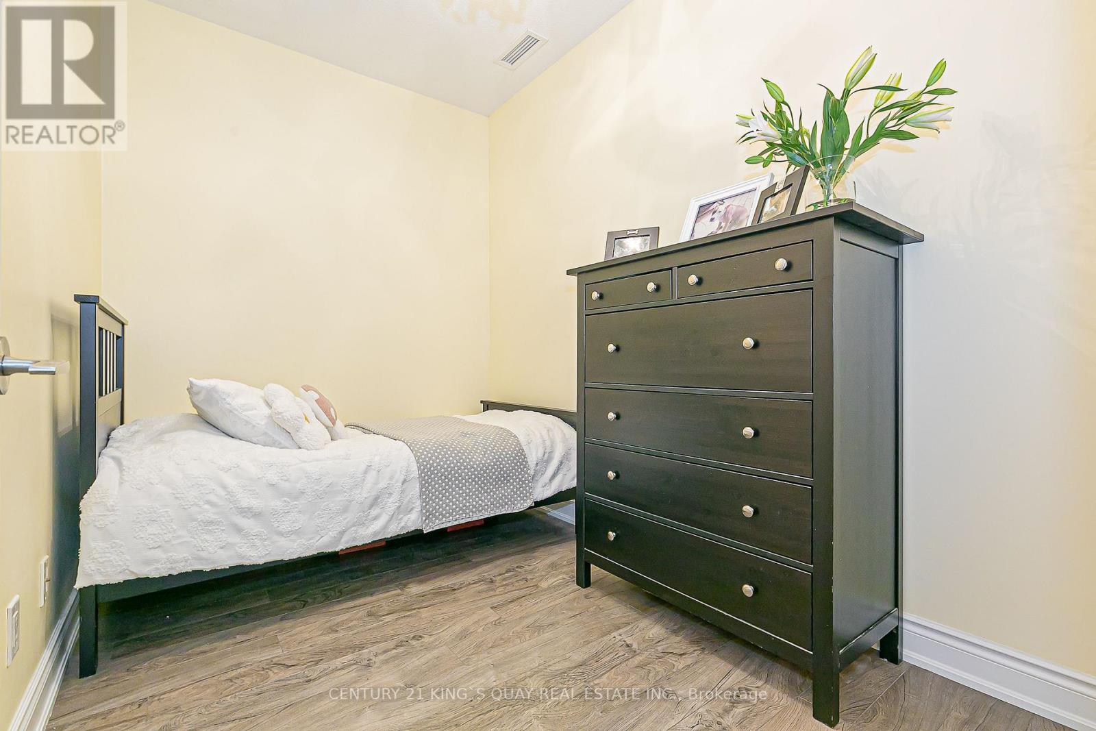 103 - 277 South Park Road, Markham, Ontario  L3T 0B7 - Photo 15 - N12410839