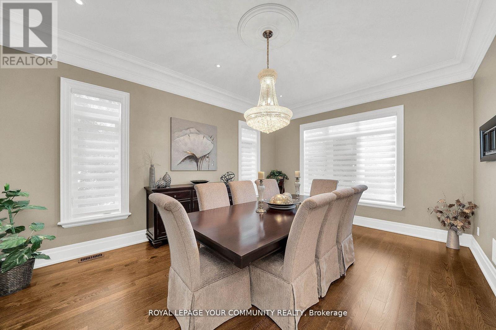 76 Elm Grove Avenue, Richmond Hill, Ontario  L4E 2W8 - Photo 14 - N12410854