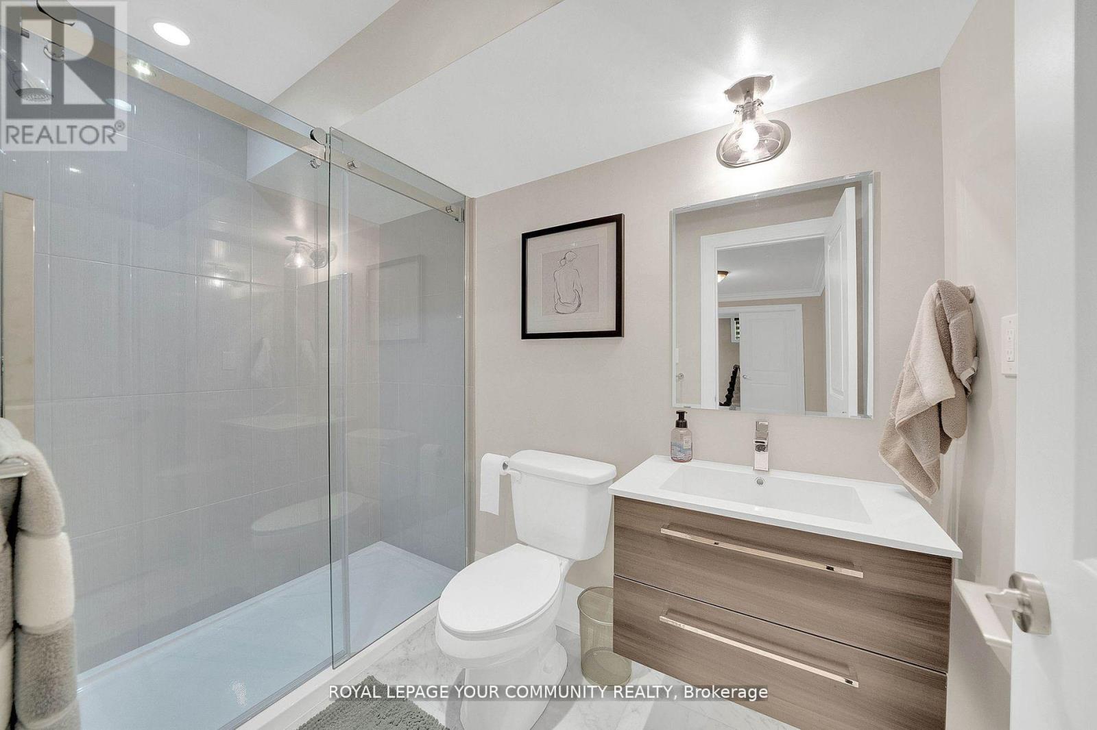 76 Elm Grove Avenue, Richmond Hill, Ontario  L4E 2W8 - Photo 28 - N12410854