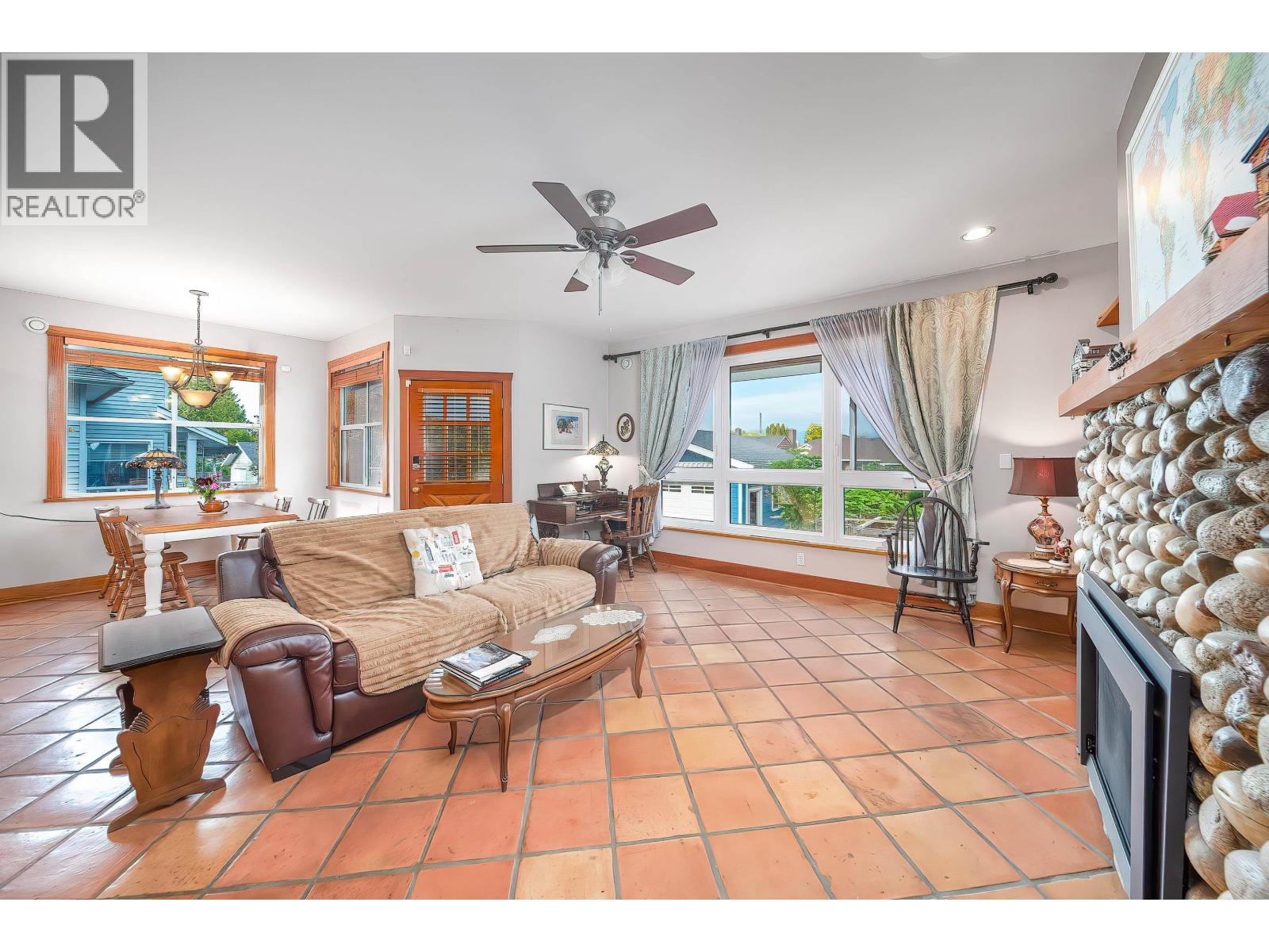 6806 Linden Avenue, Burnaby, British Columbia  V5E 3G4 - Photo 11 - R3049353