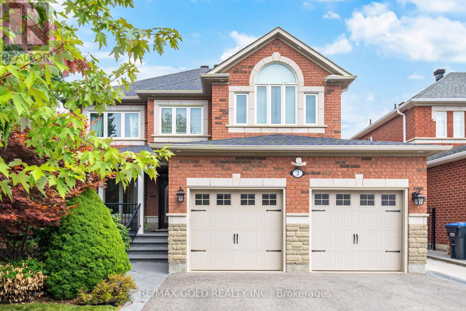 2 Treeview Crescent, Caledon, Ontario  L7C 1E2 - Photo 1 - W12405388