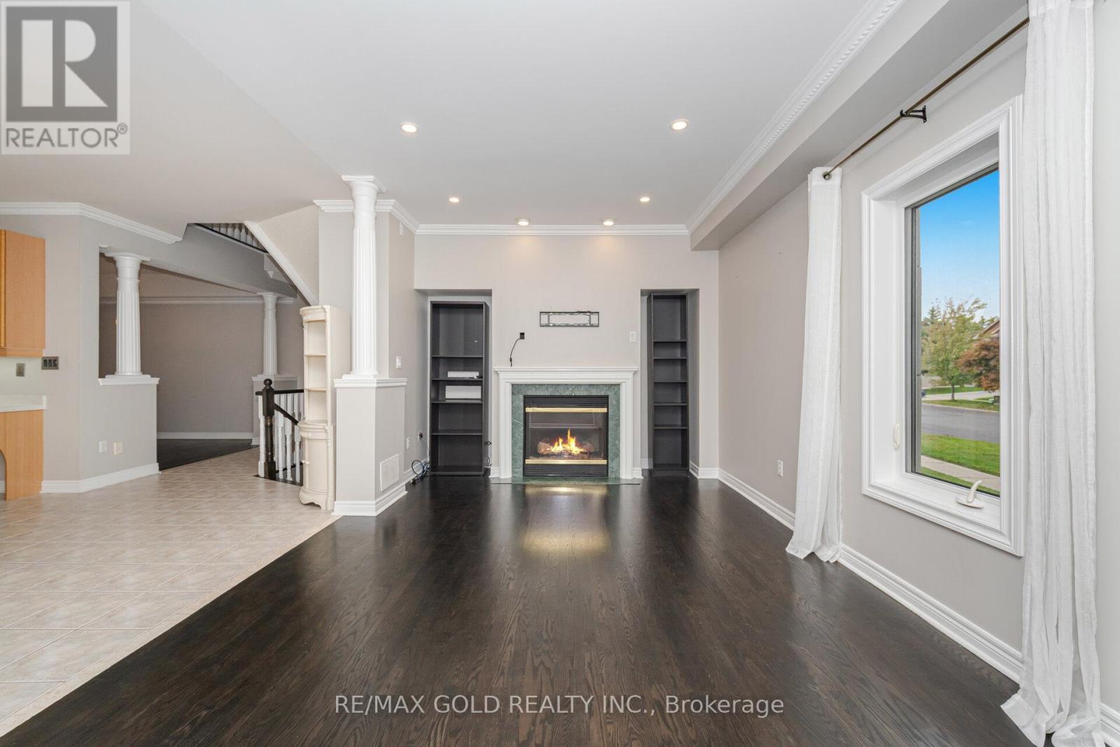 2 Treeview Crescent, Caledon, Ontario  L7C 1E2 - Photo 19 - W12405388