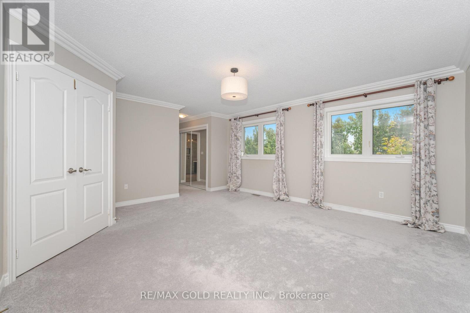 2 Treeview Crescent, Caledon, Ontario  L7C 1E2 - Photo 23 - W12405388