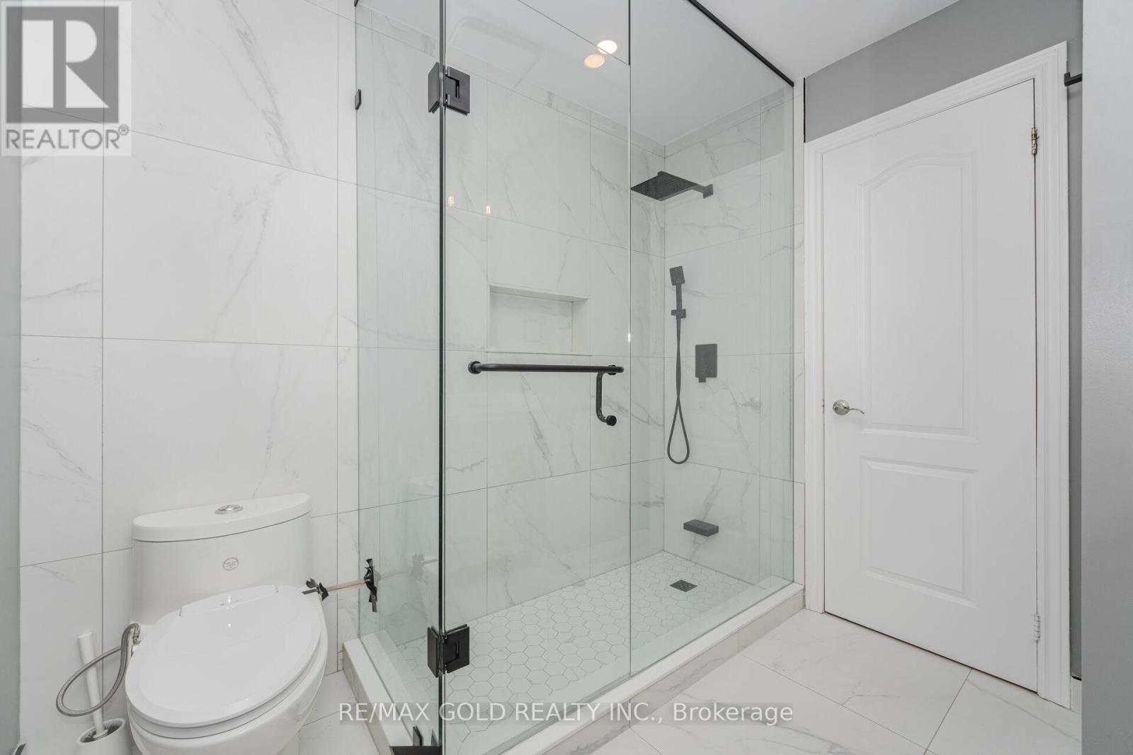 2 Treeview Crescent, Caledon, Ontario  L7C 1E2 - Photo 29 - W12405388