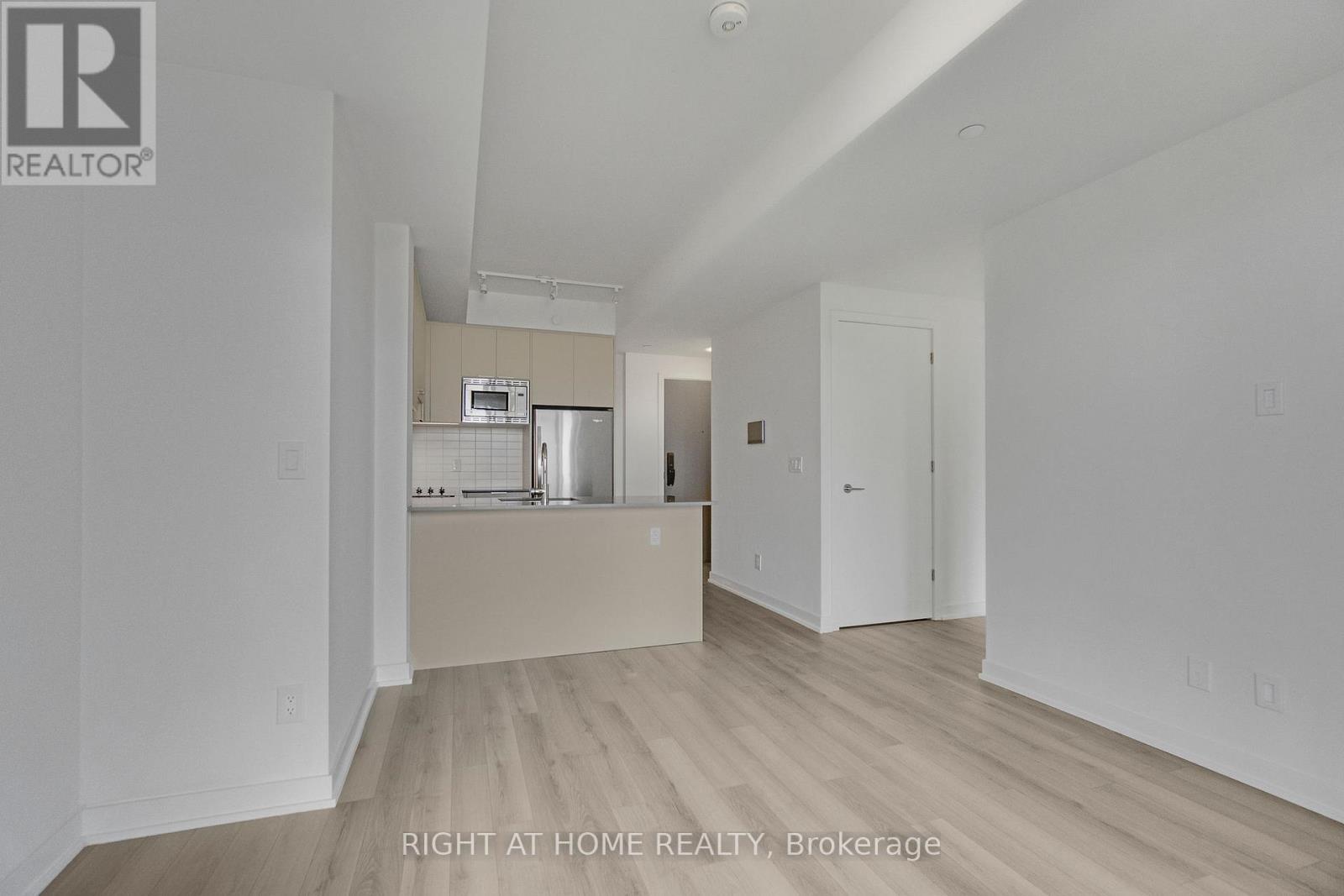 609 - 3079 Trafalgar Road, Oakville, Ontario  L6H 8C5 - Photo 12 - W12410856