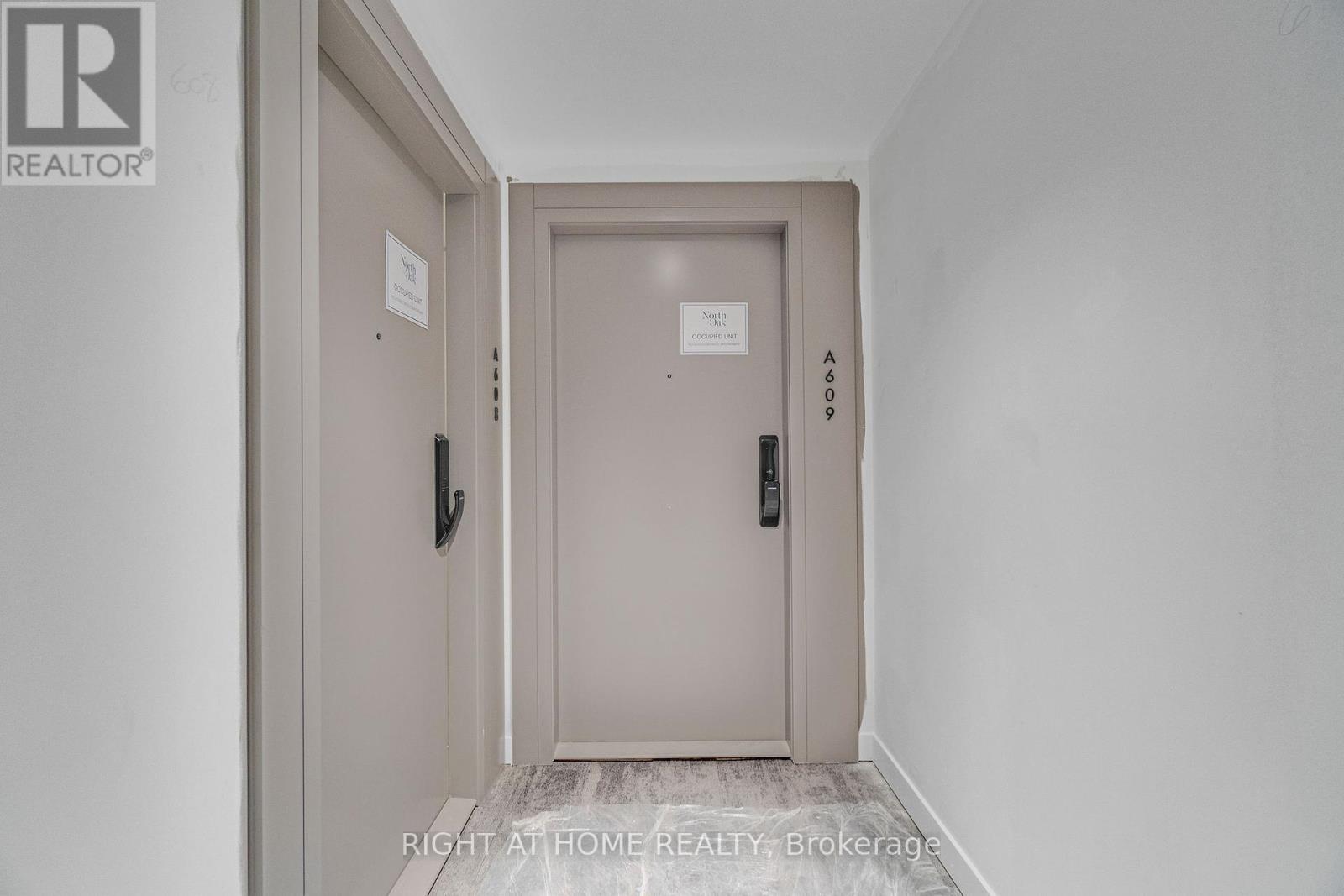 609 - 3079 Trafalgar Road, Oakville, Ontario  L6H 8C5 - Photo 8 - W12410856