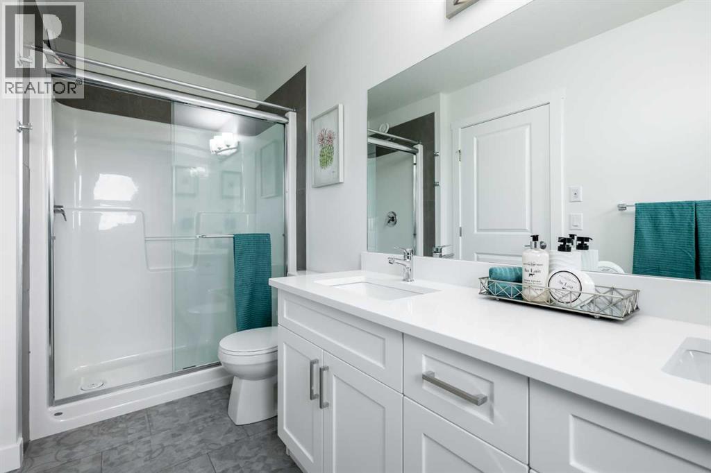 71 Heritage Manor, Cochrane, Alberta  T4C 3K7 - Photo 25 - A2233705