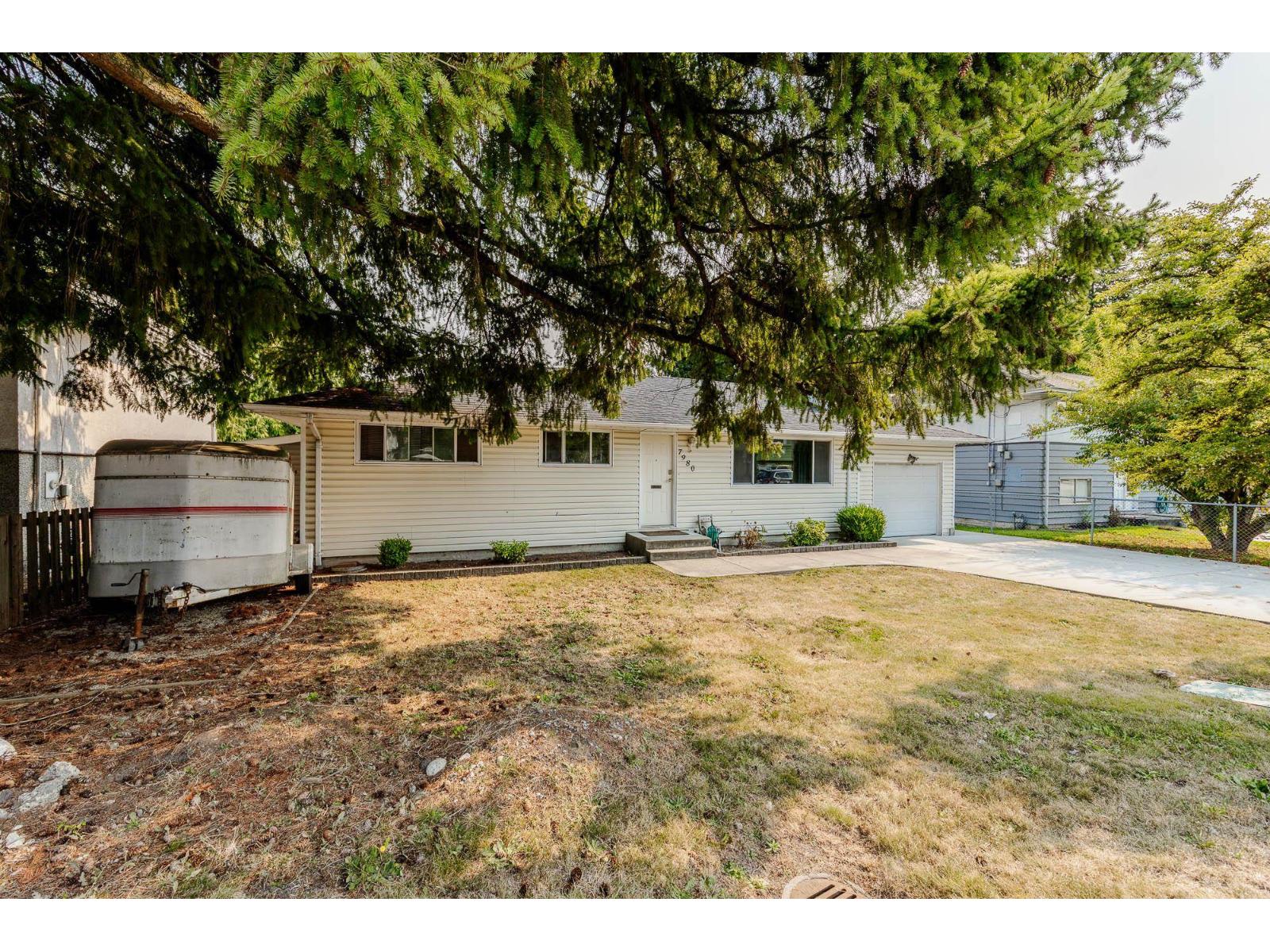 Property at 7980 112 STREET image 4