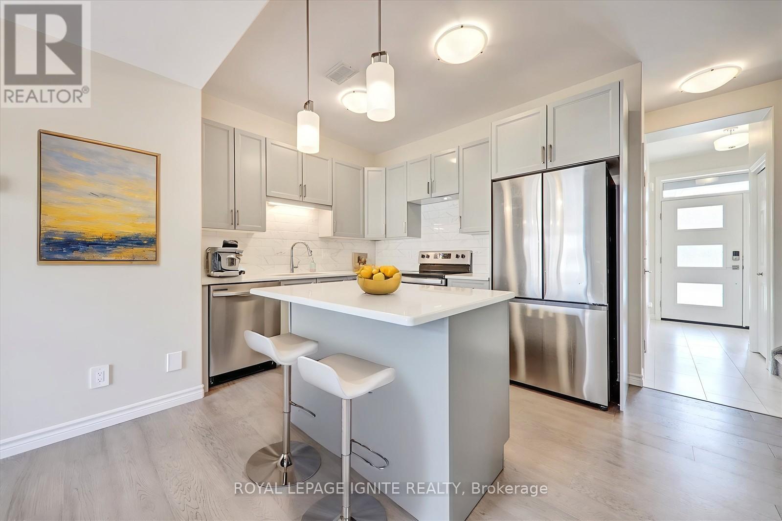 12 Otonabee Street, Belleville, Ontario  K8N 0T3 - Photo 7 - X12410858