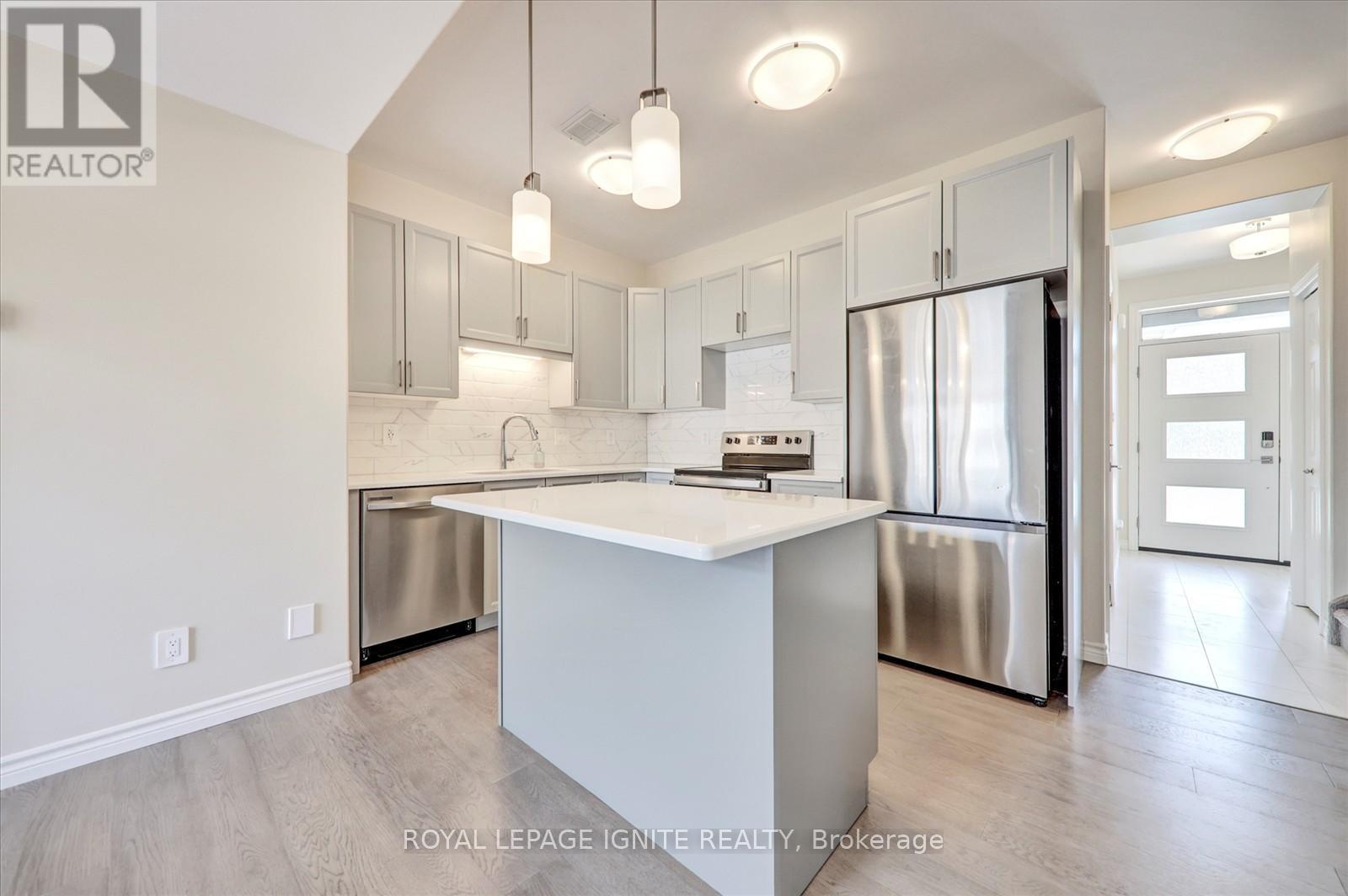 12 Otonabee Street, Belleville, Ontario  K8N 0T3 - Photo 8 - X12410858