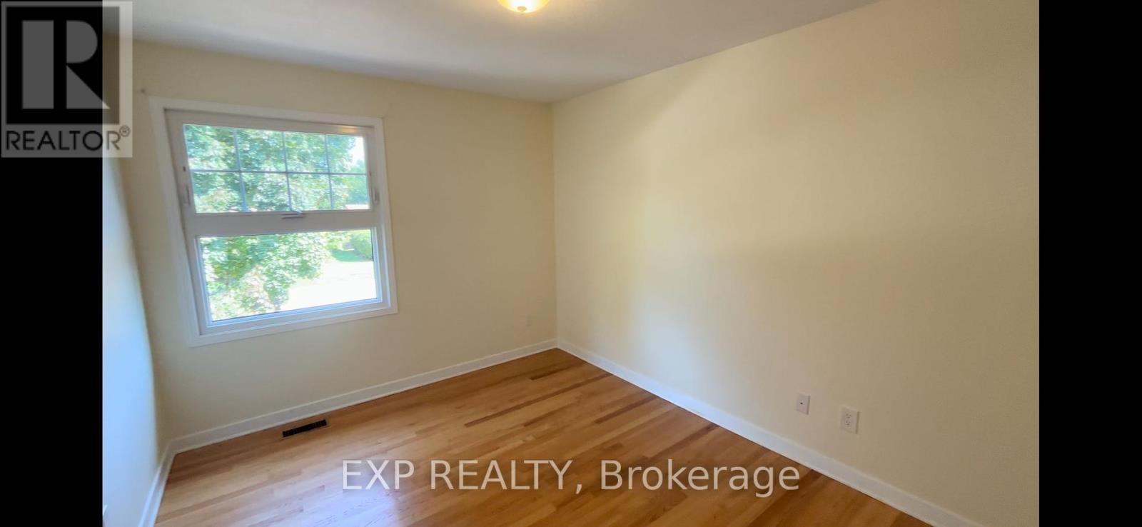 66 Queensline Drive, Ottawa, Ontario  K2H 7J5 - Photo 11 - X12402391