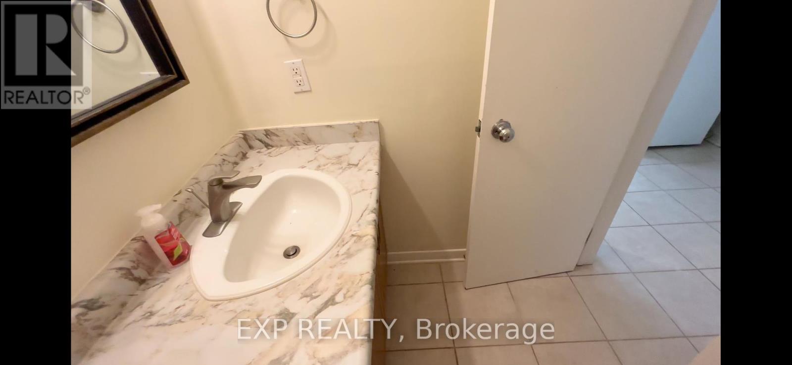 66 Queensline Drive, Ottawa, Ontario  K2H 7J5 - Photo 23 - X12402391