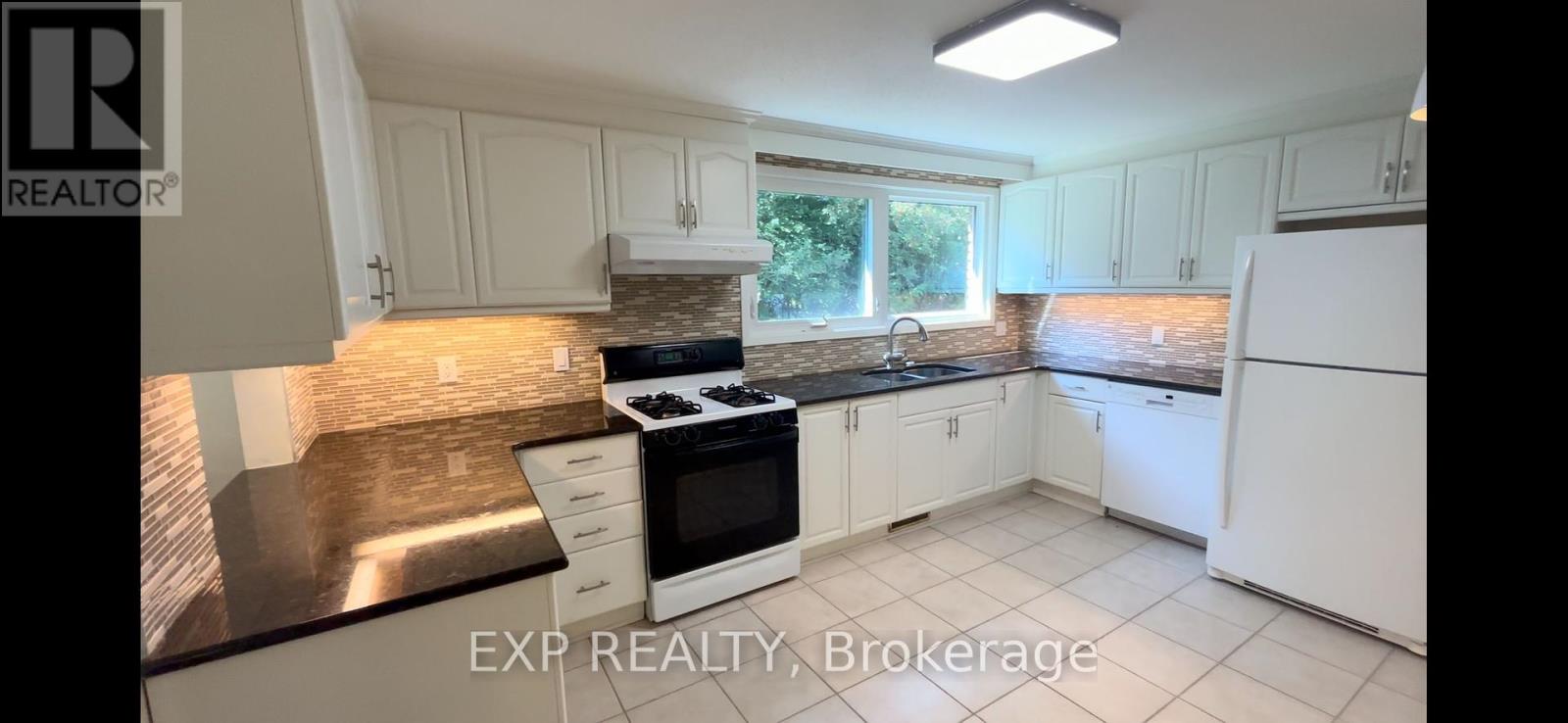 66 Queensline Drive, Ottawa, Ontario  K2H 7J5 - Photo 15 - X12402391