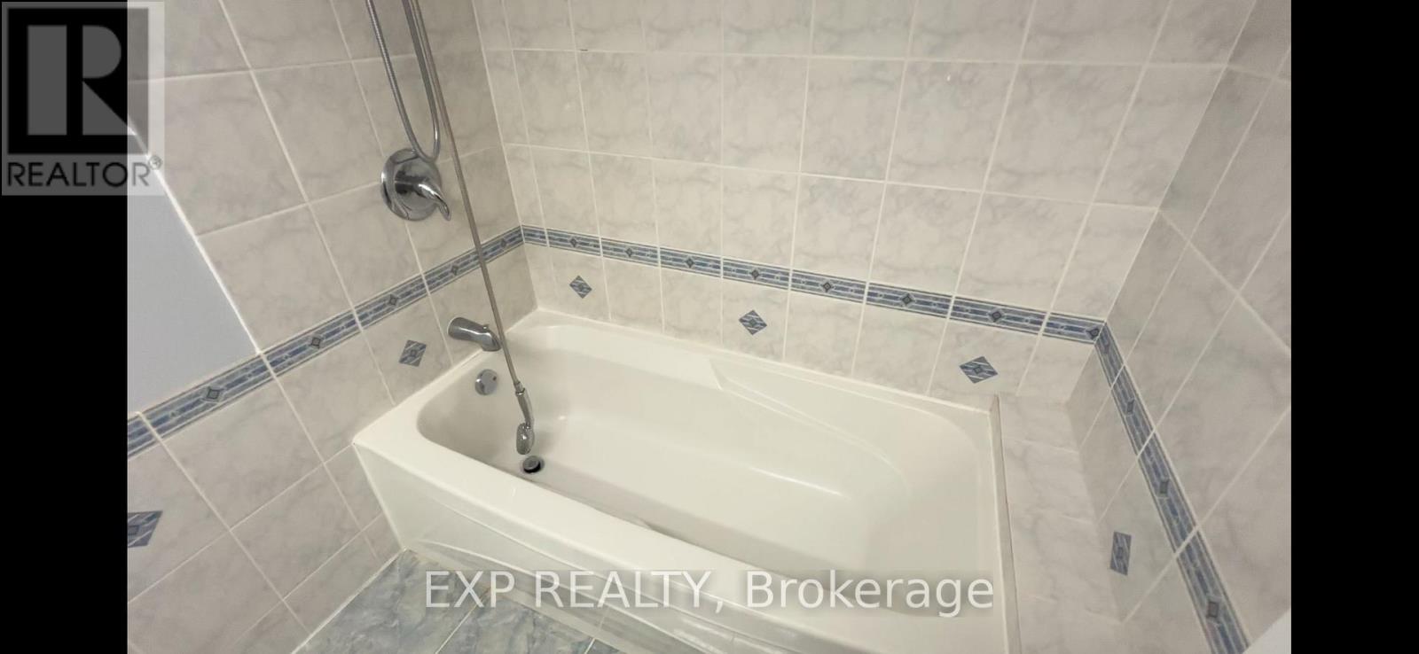 66 Queensline Drive, Ottawa, Ontario  K2H 7J5 - Photo 28 - X12402391