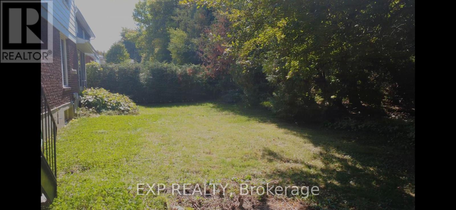 66 Queensline Drive, Ottawa, Ontario  K2H 7J5 - Photo 3 - X12402391