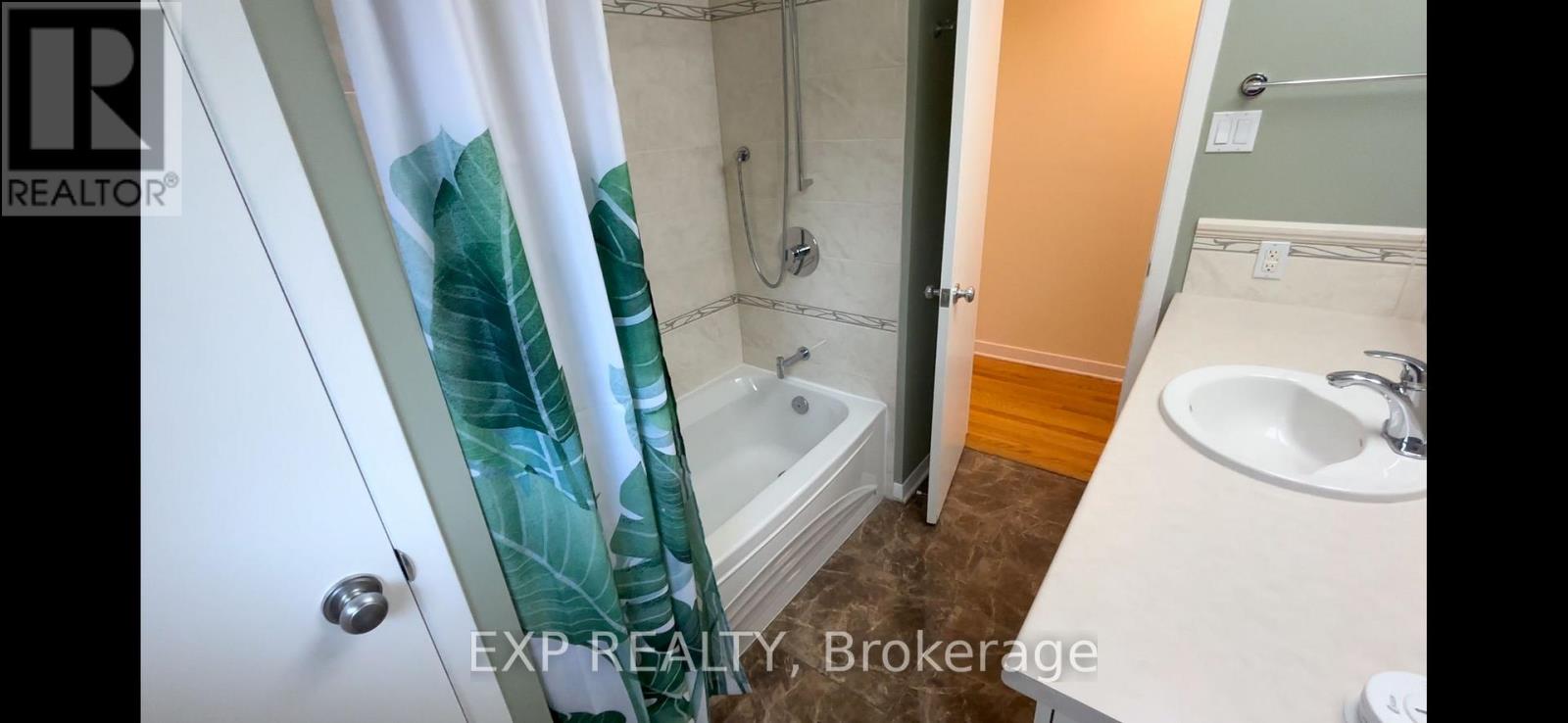 66 Queensline Drive, Ottawa, Ontario  K2H 7J5 - Photo 44 - X12402391