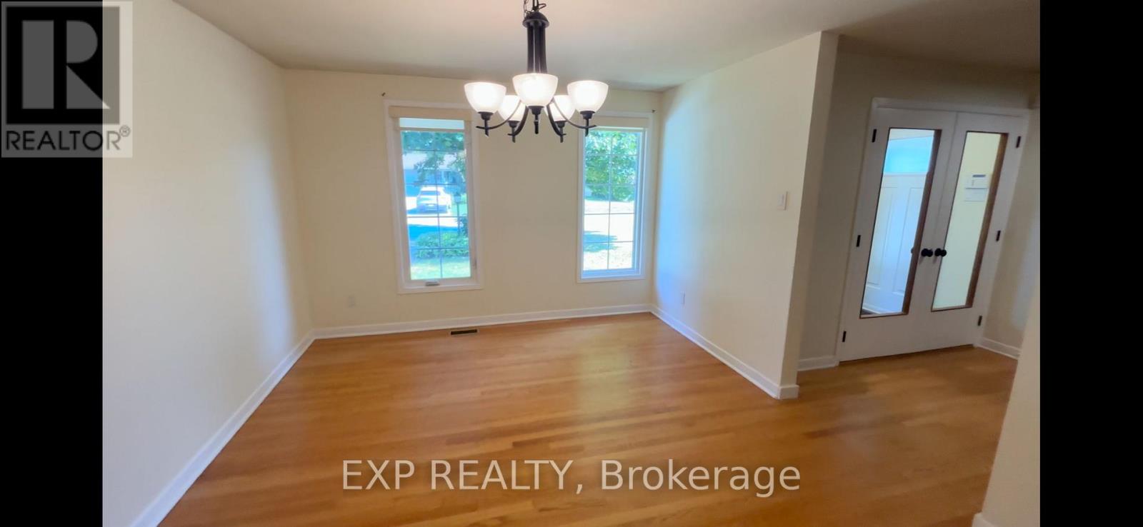 66 Queensline Drive, Ottawa, Ontario  K2H 7J5 - Photo 8 - X12402391