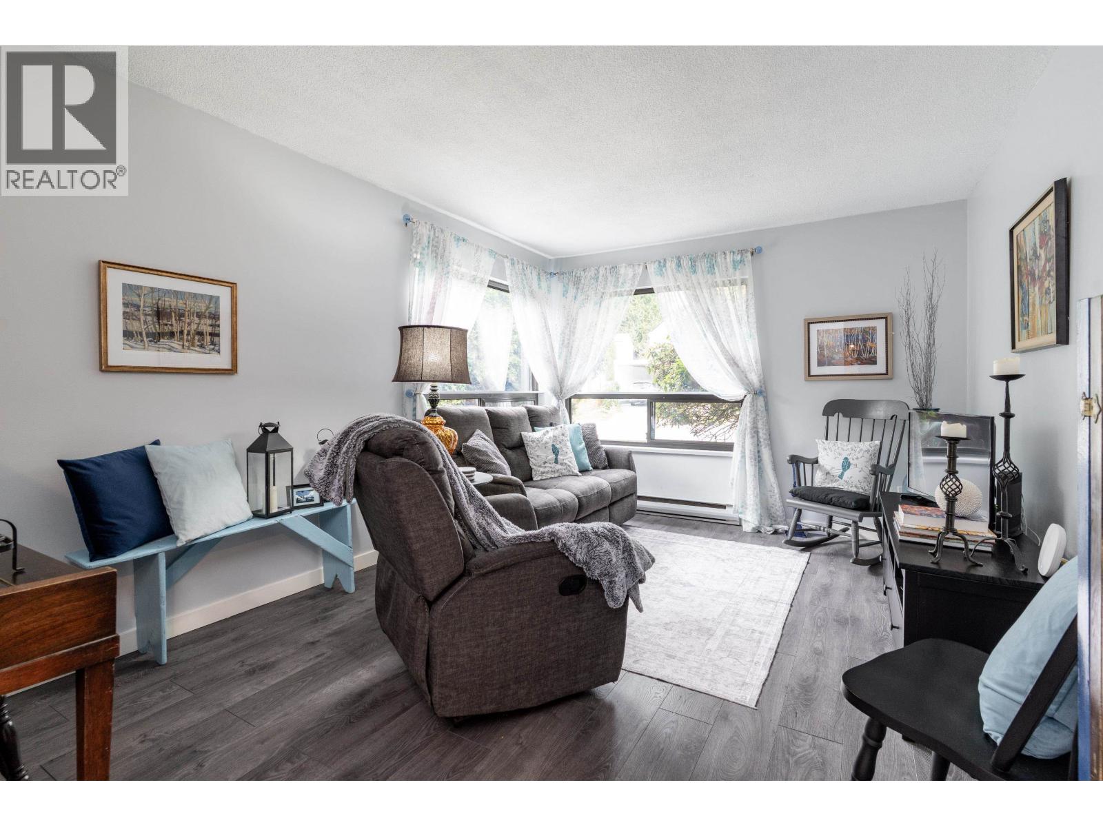 2532 Burian Drive, Coquitlam, British Columbia  V3K 5W9 - Photo 8 - R3049367