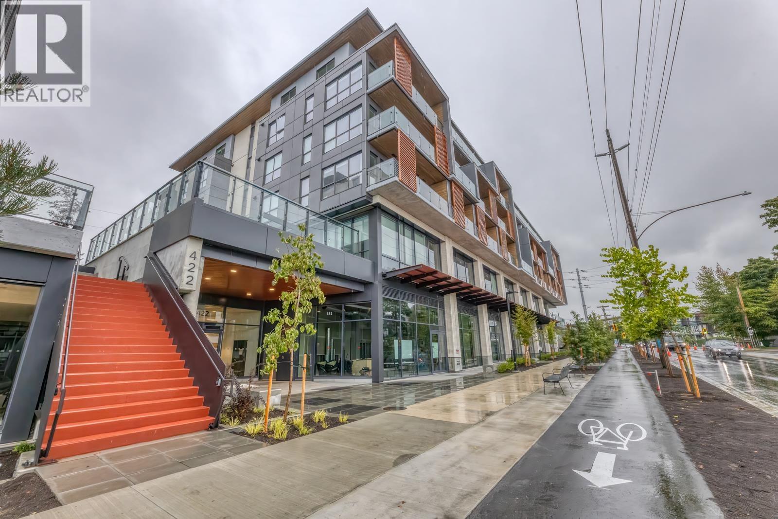 557 422 E 3RD STREET, North Vancouver, British Columbia