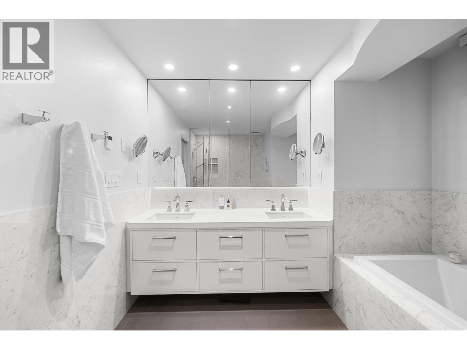700 1788 W 13th Avenue, Vancouver, British Columbia  V6J 2H1 - Photo 15 - R3049395