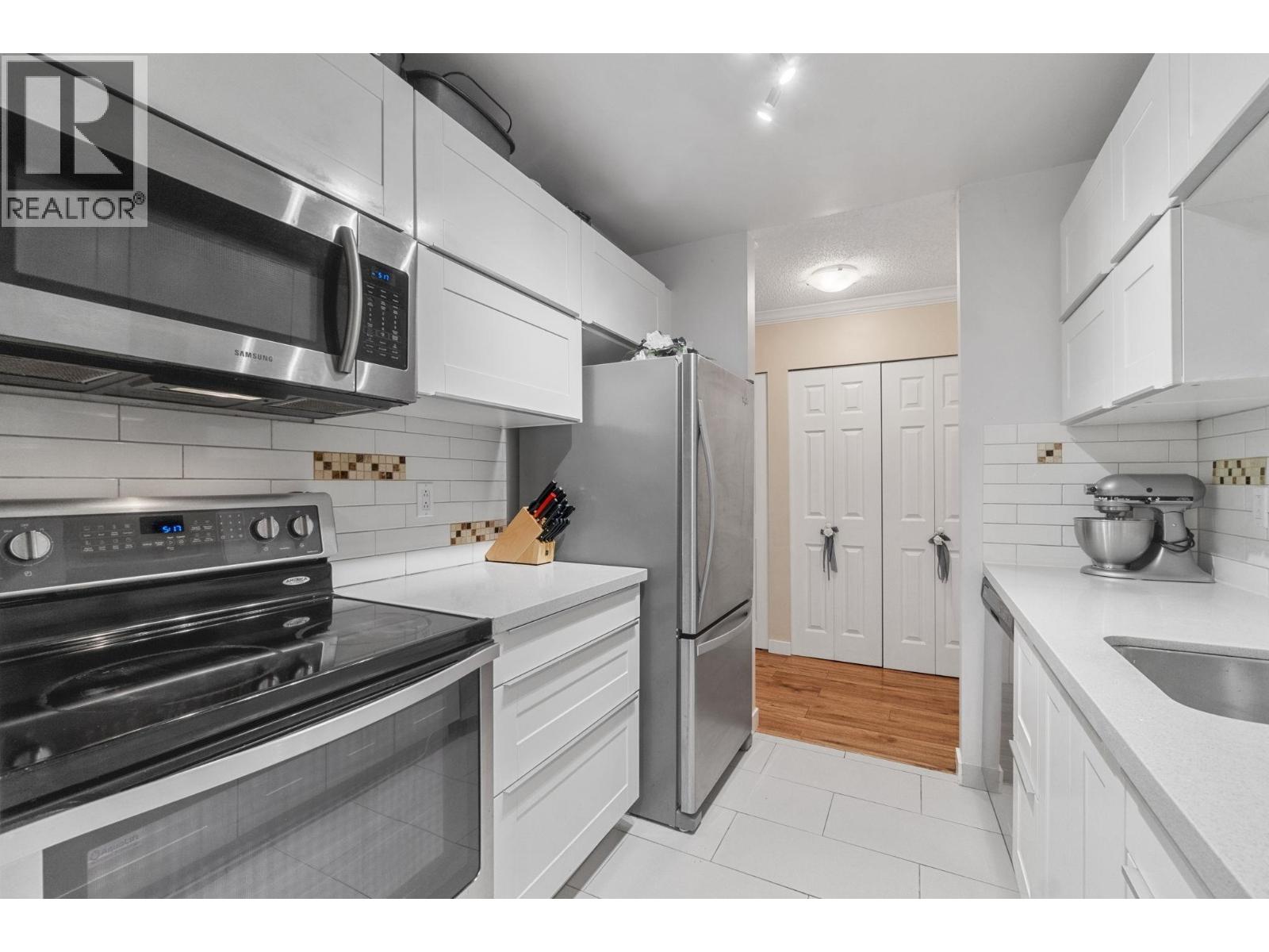 118 7431 Minoru Boulevard, Richmond, British Columbia  V6Y 1Z3 - Photo 3 - R3049448