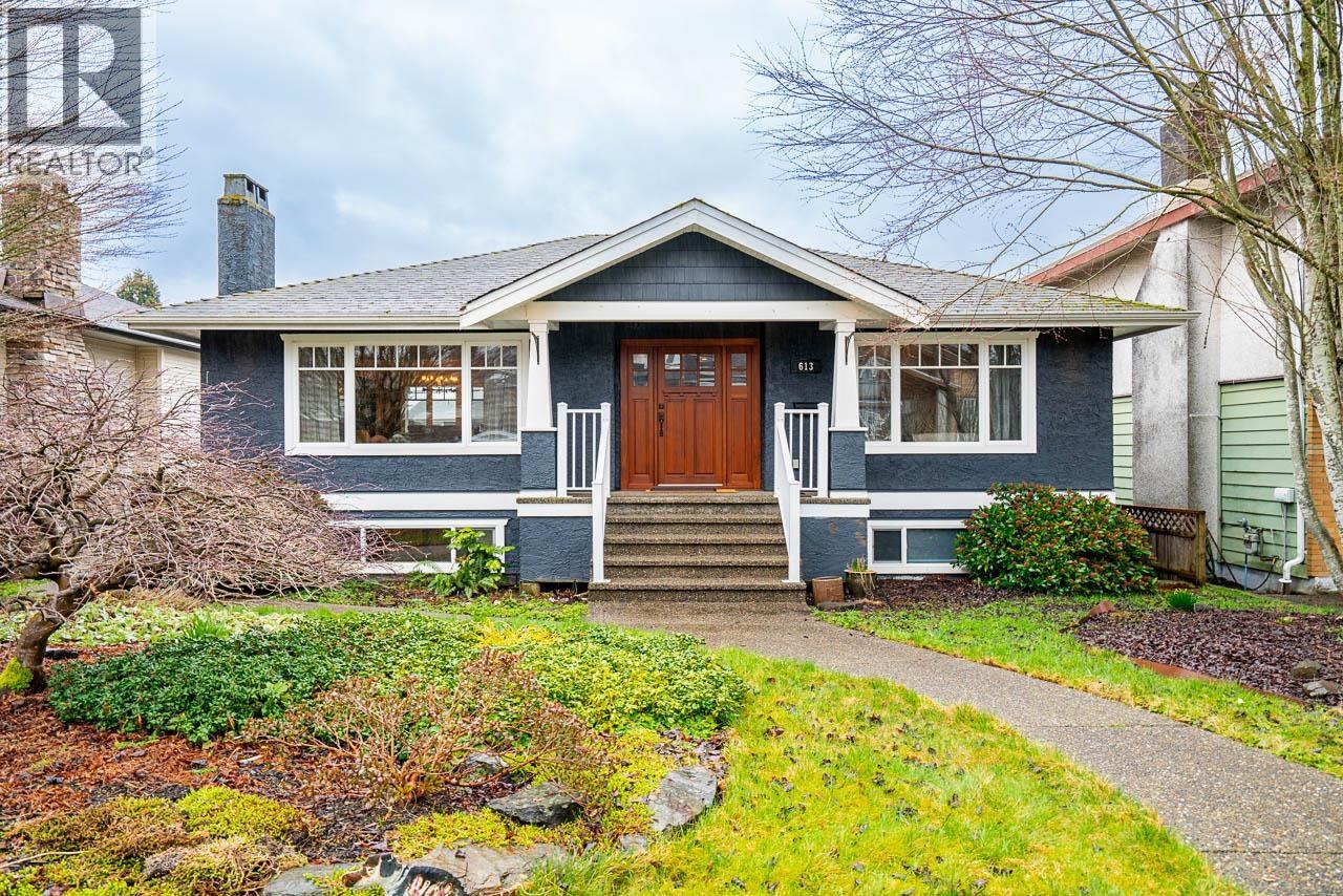 613 E 7TH STREET, North Vancouver, British Columbia