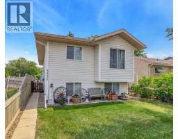 5537 50 Avenue North Lloydminster