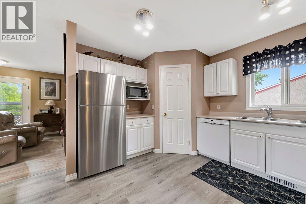 5537 50 Avenue, Lloydminster, Saskatchewan  S9V 0R2 - Photo 5 - A2228842