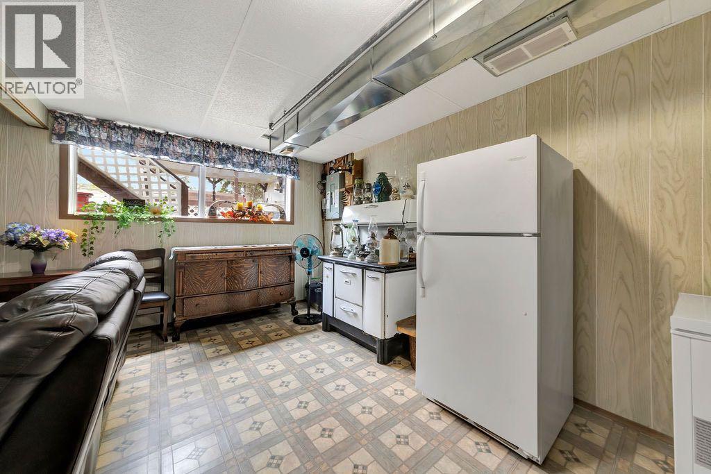 5537 50 Avenue, Lloydminster, Saskatchewan  S9V 0R2 - Photo 16 - A2228842