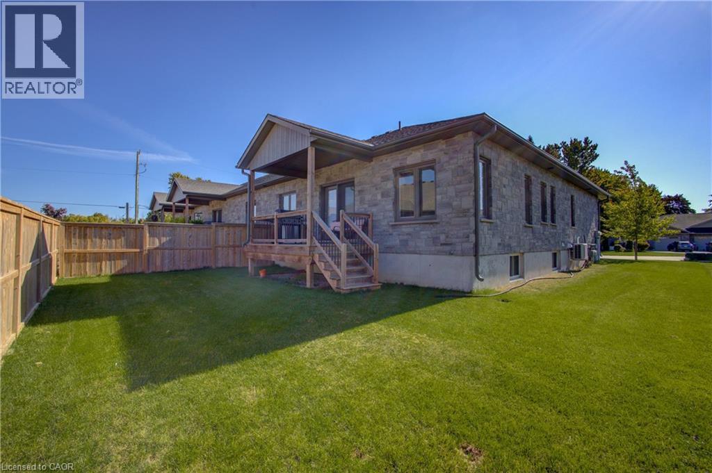 274 Mccourt Place, Atwood, Ontario  N0G 1B0 - Photo 35 - 40769228