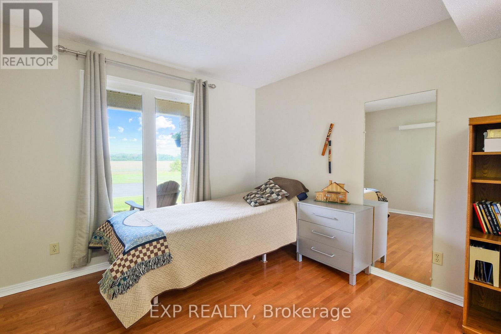 1376 Macdonald Road, Russell, Ontario  K4R 0K1 - Photo 15 - X12410921