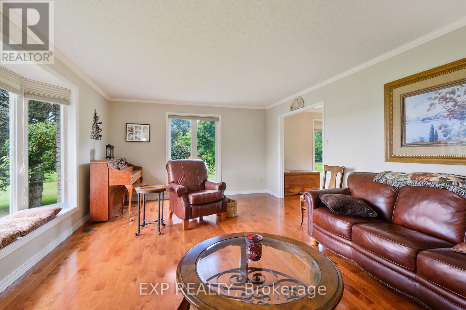 1376 Macdonald Road, Russell, Ontario  K4R 0K1 - Photo 4 - X12410921