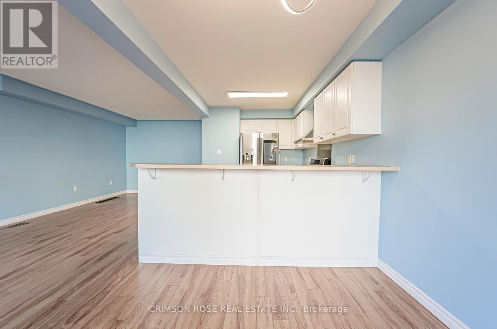 33 - 1290 Heritage Way, Oakville, Ontario  L6M 4M4 - Photo 10 - W12410896