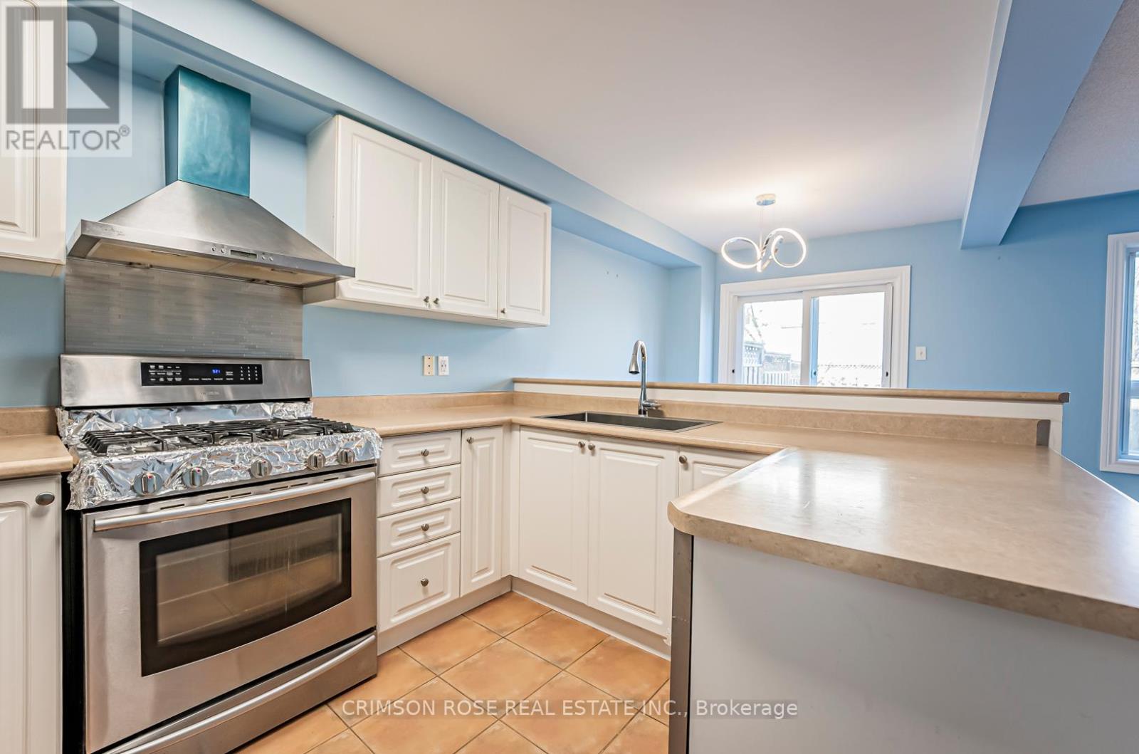 33 - 1290 Heritage Way, Oakville, Ontario  L6M 4M4 - Photo 11 - W12410896