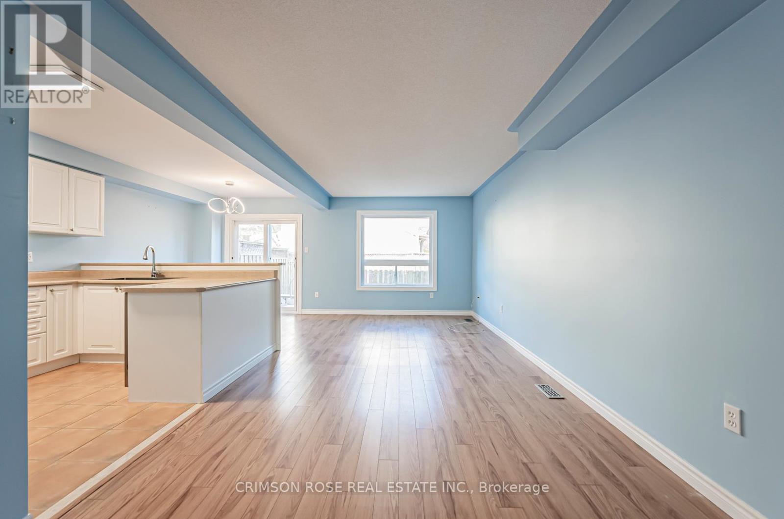 33 - 1290 Heritage Way, Oakville, Ontario  L6M 4M4 - Photo 7 - W12410896