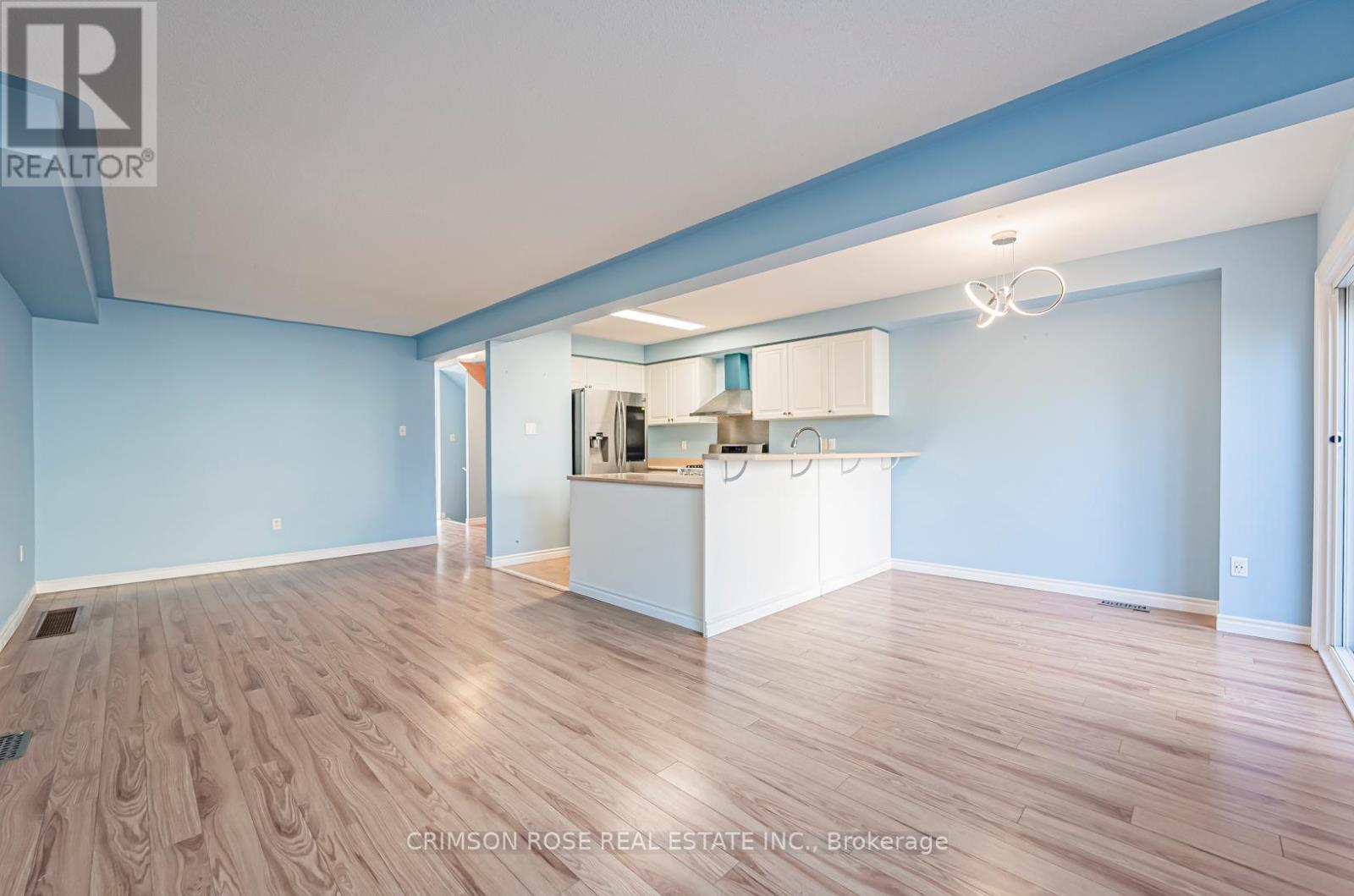 33 - 1290 Heritage Way, Oakville, Ontario  L6M 4M4 - Photo 9 - W12410896