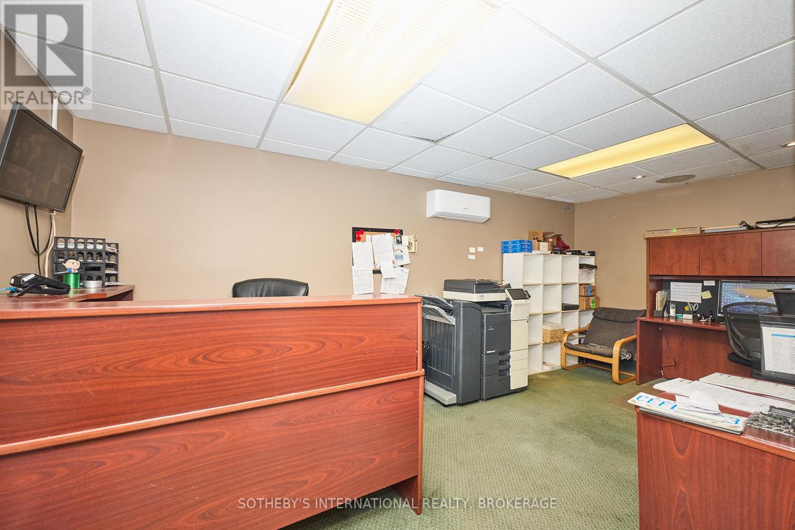 45 Court Street, St. Catharines, Ontario  L2R 4R8 - Photo 20 - X12410923
