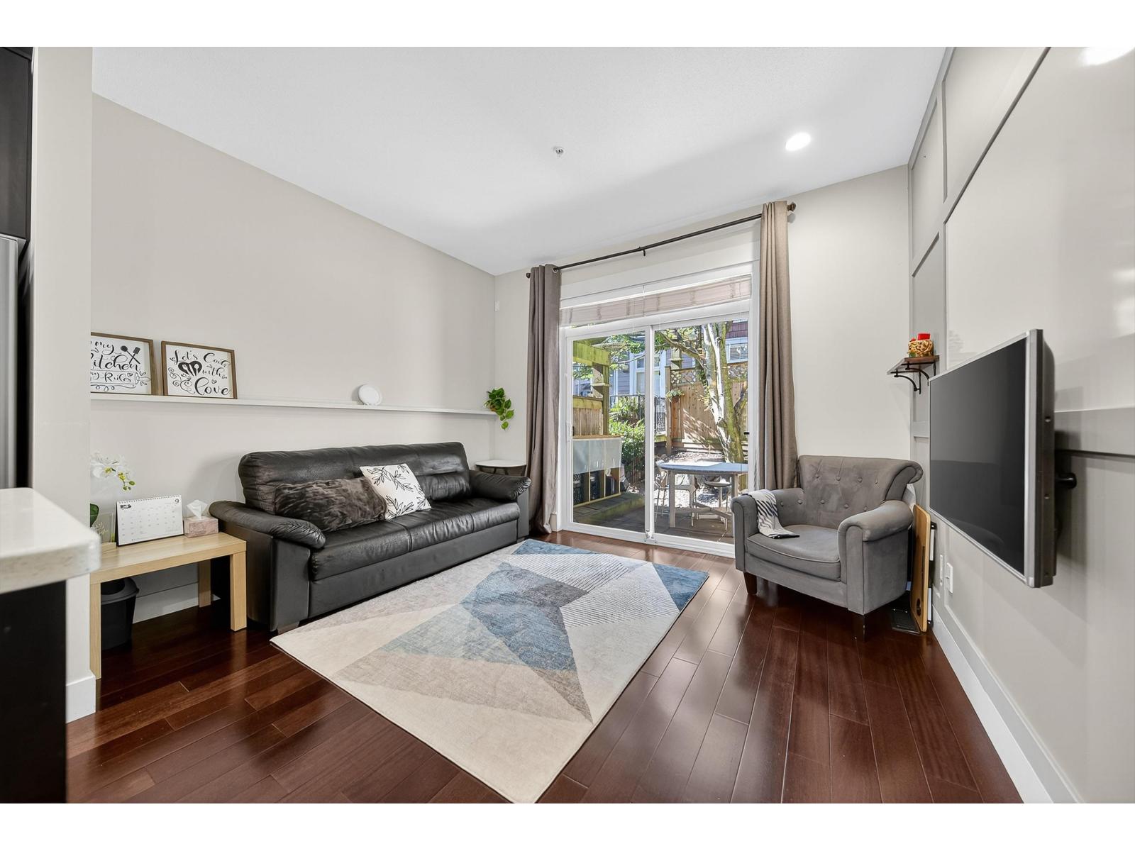 38 2689 Parkway Drive, Surrey, British Columbia  V4P 0C3 - Photo 2 - R3047860
