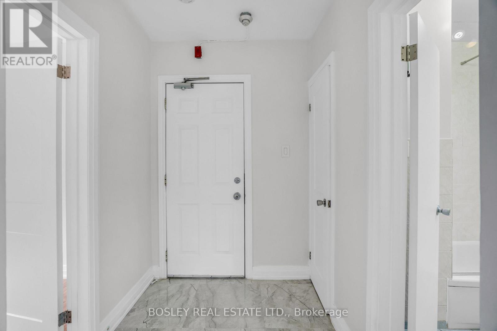5 - 41 Marina Avenue, Toronto, Ontario  M8W 1K5 - Photo 10 - W12410529