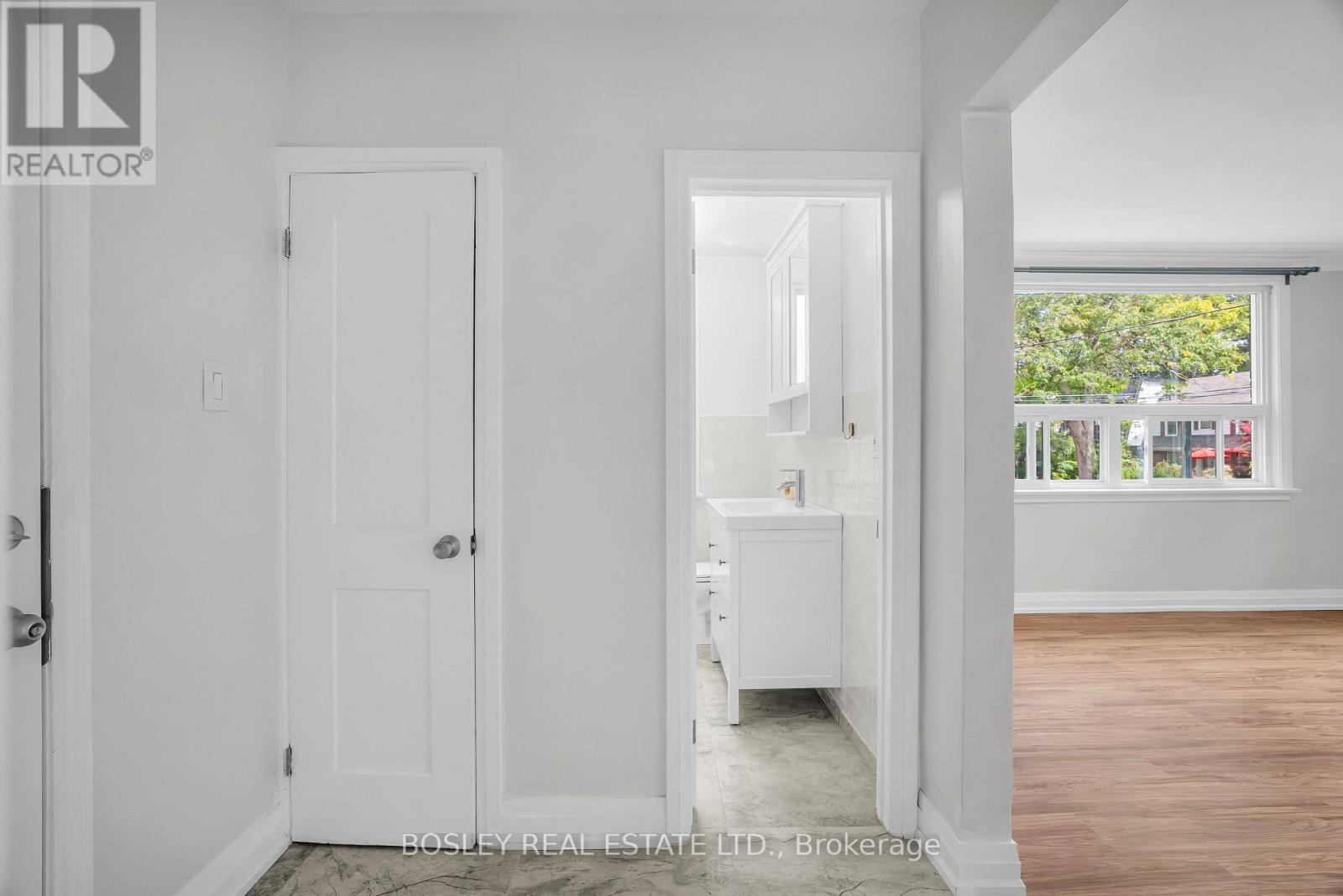 5 - 41 Marina Avenue, Toronto, Ontario  M8W 1K5 - Photo 15 - W12410529