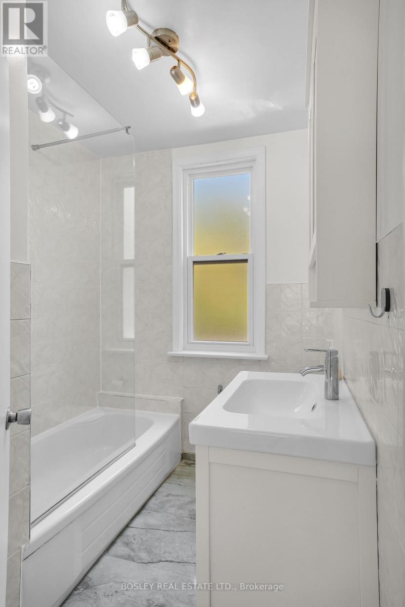 5 - 41 Marina Avenue, Toronto, Ontario  M8W 1K5 - Photo 11 - W12410529