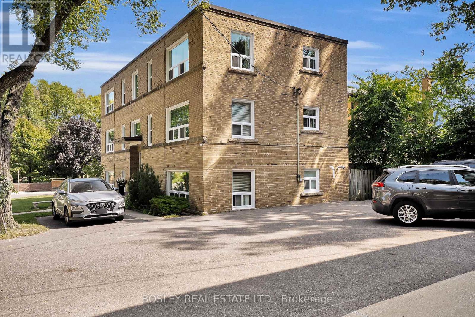 5 - 41 Marina Avenue, Toronto, Ontario  M8W 1K5 - Photo 3 - W12410529