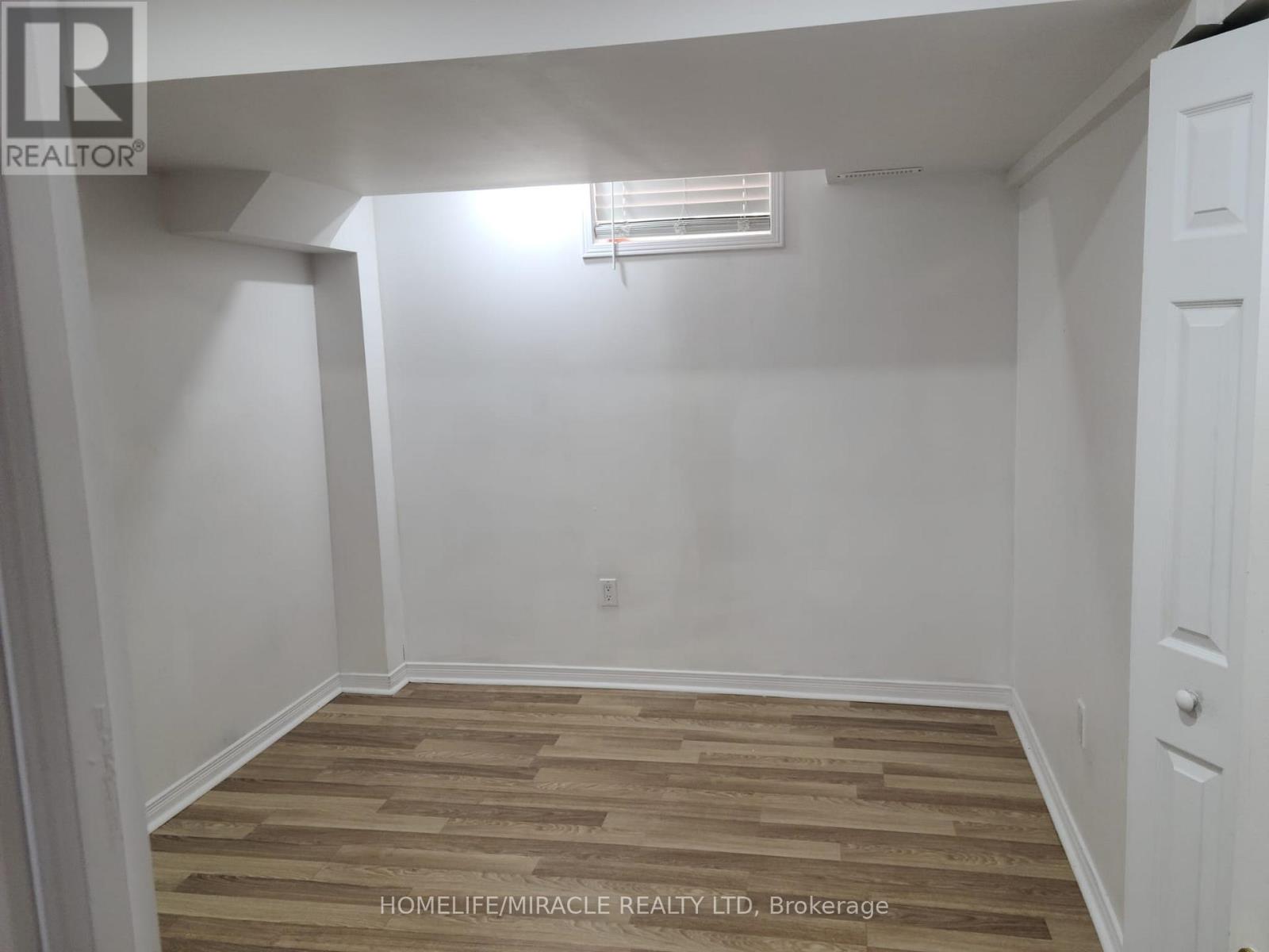 36 Legend Lane, Brampton, Ontario  L6X 5B5 - Photo 14 - W12410815